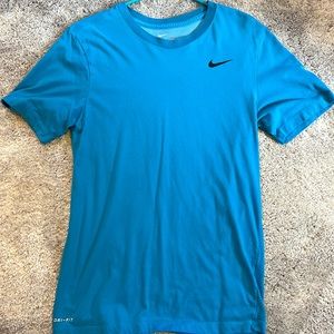 -Men’s size Small Nike T-Shirt